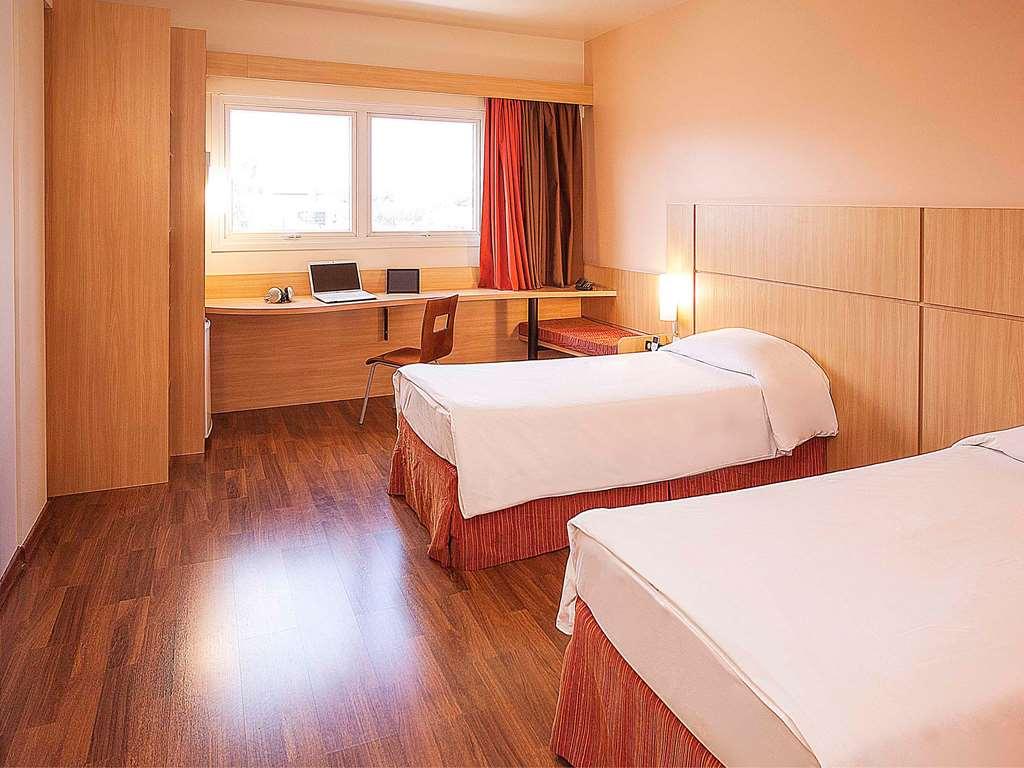 Ibis Uberlandia Hotel Room photo